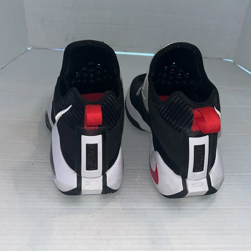 Nike-10.5-LeBron soldier-black, white & red-basketball sneakers CK6024-002.